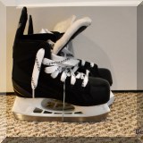 Z05. Youth size 12 ice skates. 